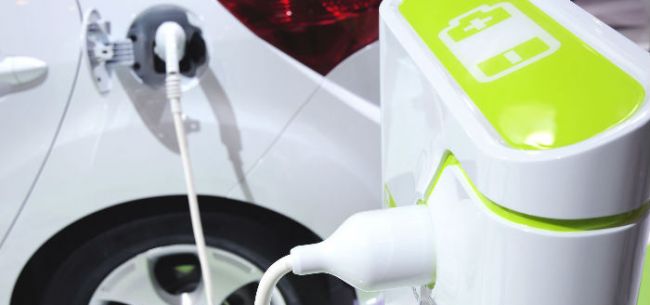 核心原材料價格翻倍推高成本 電池企業(yè)利潤下滑成“夾心層”